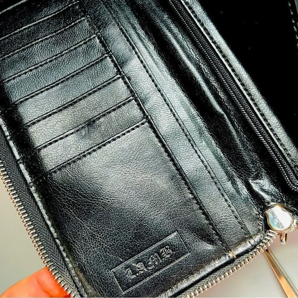 RARE L.A.M.B. Silver Saddle Wallet 🖤 - Picture 7 of 7